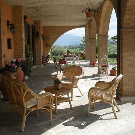 Bed And Breakfast San Martino Castignano Екстериор снимка
